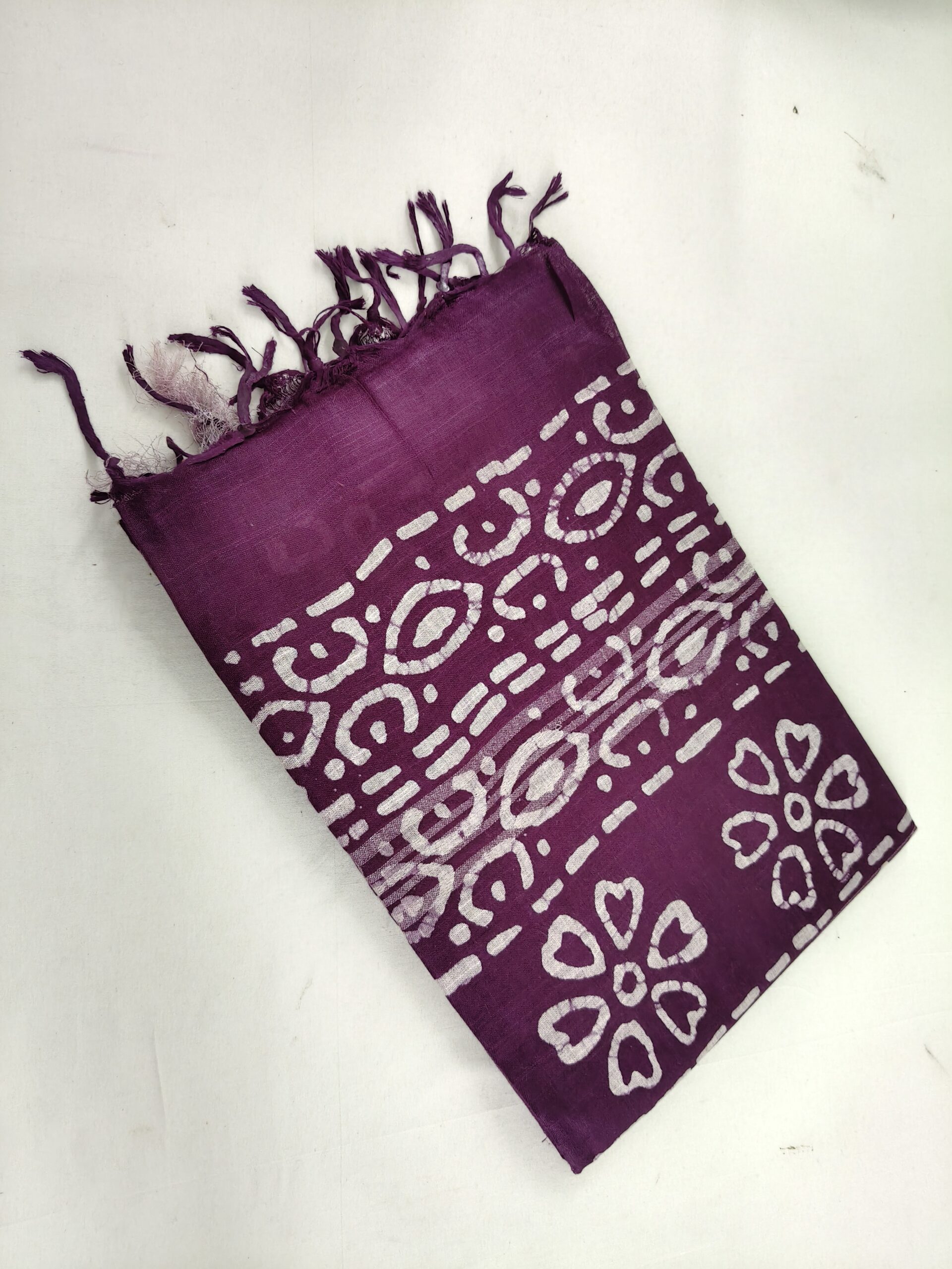 Pure Cotton Hand Block Batik Print Saree With Blouse Pcs-Wine 5 Pure Cotton Hand Block Batik Print Saree With Blouse Pcs-Wine - Image 3