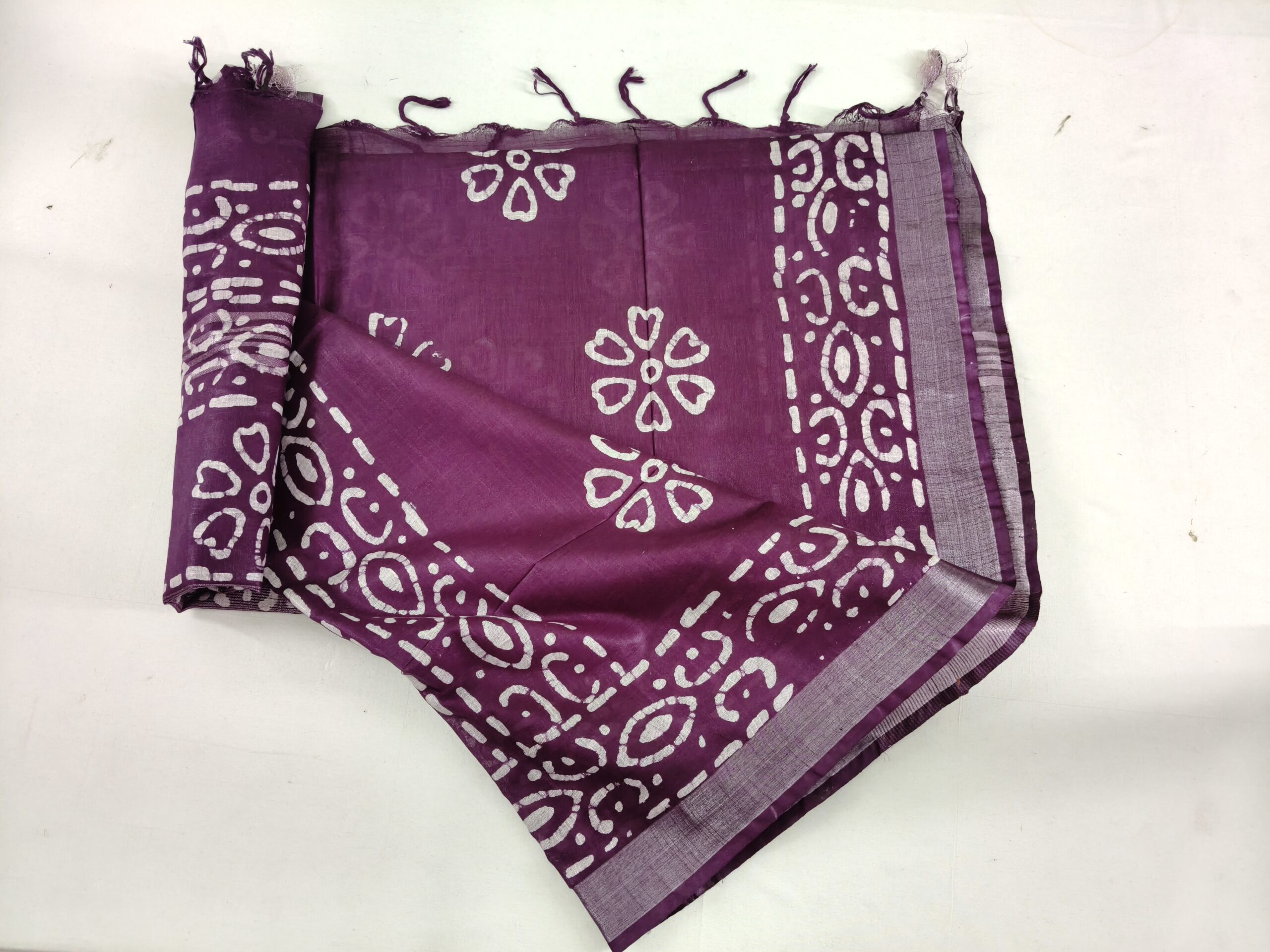 Pure Cotton Hand Block Batik Print Saree With Blouse Pcs-Wine 4 Pure Cotton Hand Block Batik Print Saree With Blouse Pcs-Wine - Image 2