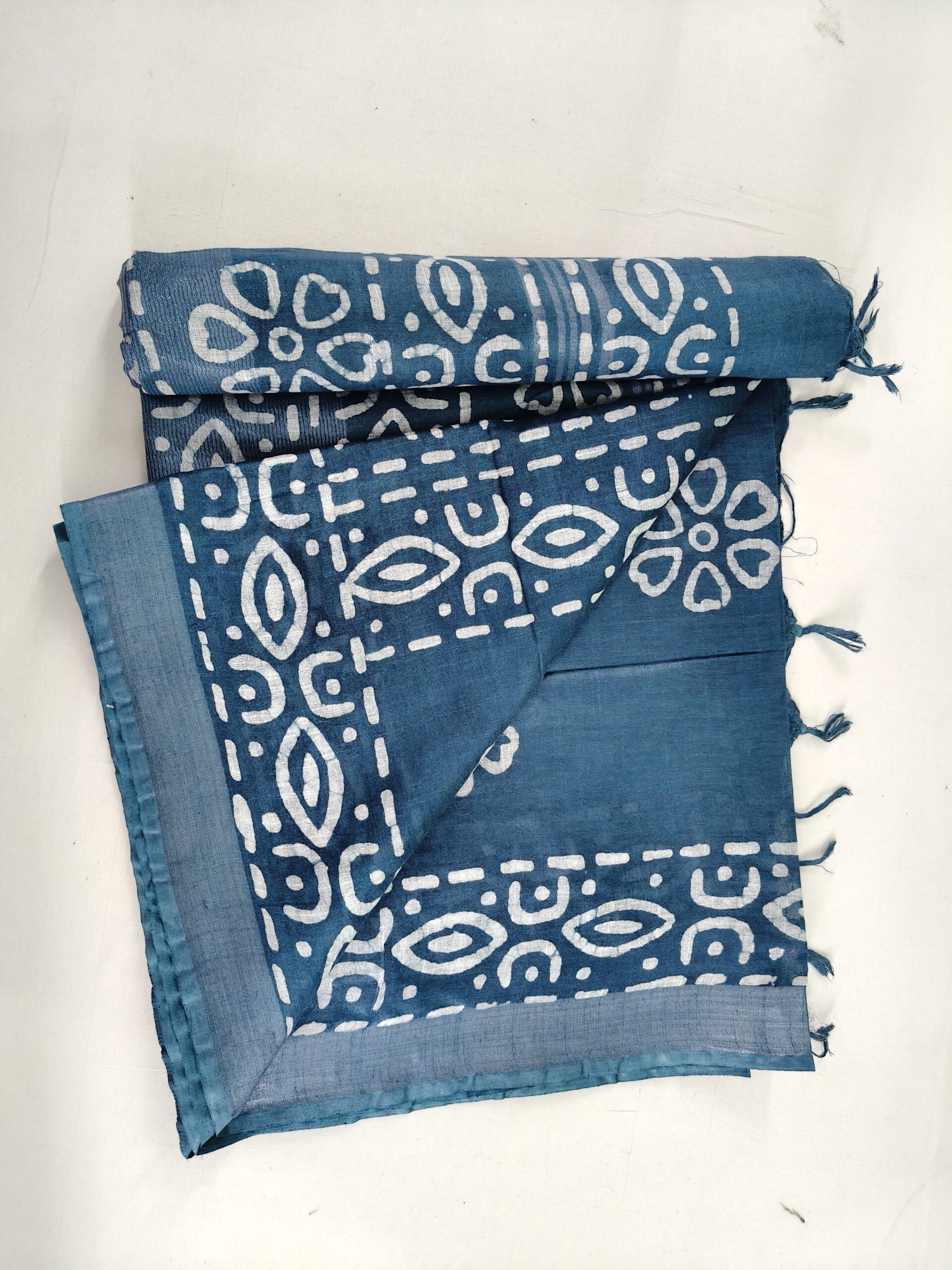 Pure Cotton Hand Block Batik Print Saree With Blouse Pcs-Blue 4 Pure Cotton Hand Block Batik Print Saree With Blouse Pcs-Blue - Image 2